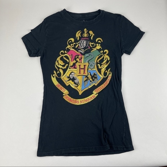 Harry Potter Tshirt Womens Small Black Crest - Picture 1 of 7
